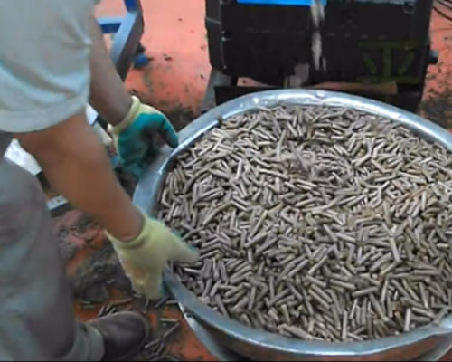 400型大型飼料顆粒機視頻